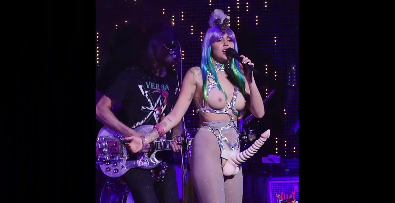 Enema Miley Cyrus nude - Topless BDSM on Stage Cum Swallowing
