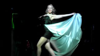 Mexicana Naked on Stage - Burlesque Nude Show iDope