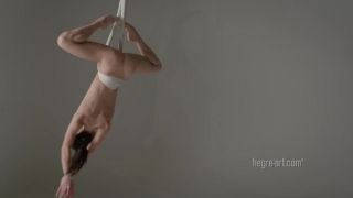 Finger Acrobatic Naked Art Yoga Femdom Clips