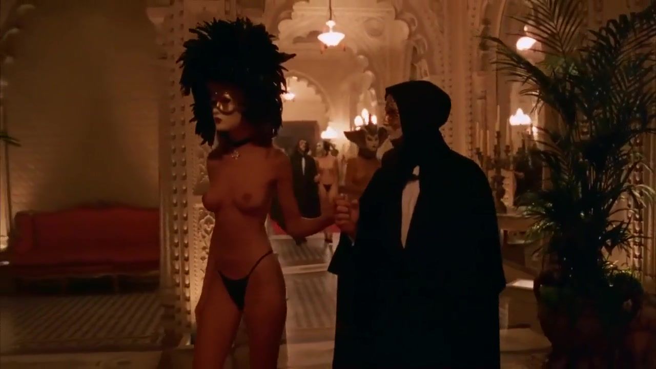 Gaycum Tom Cruise and Nicole Kidman come to orgy in sex moments from cult film Eyes Wide Shut Submissive
