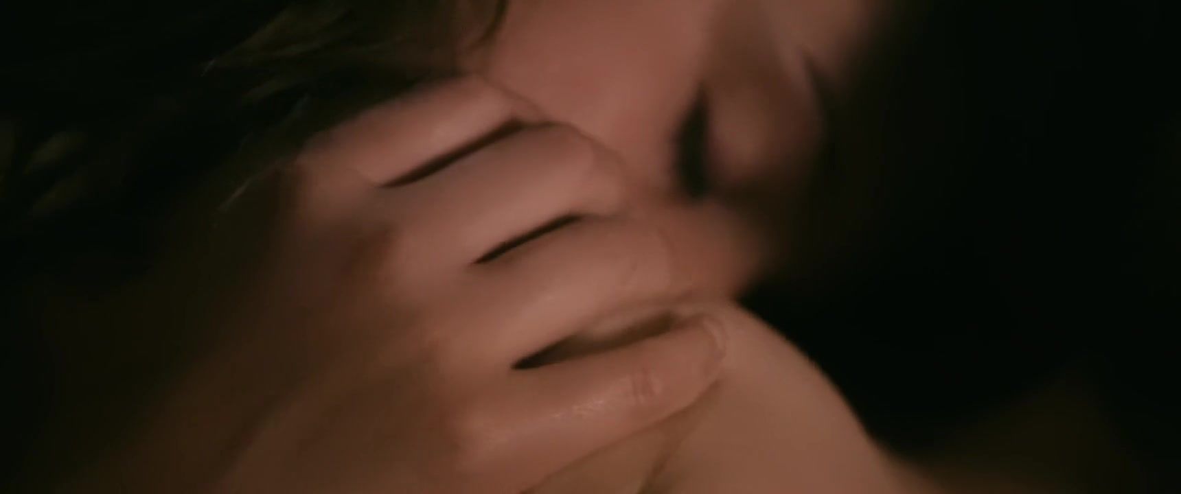 Pay French babe Adele Exarchopoulos and older actress Lea Seydoux nail in sex compilation C.urvy