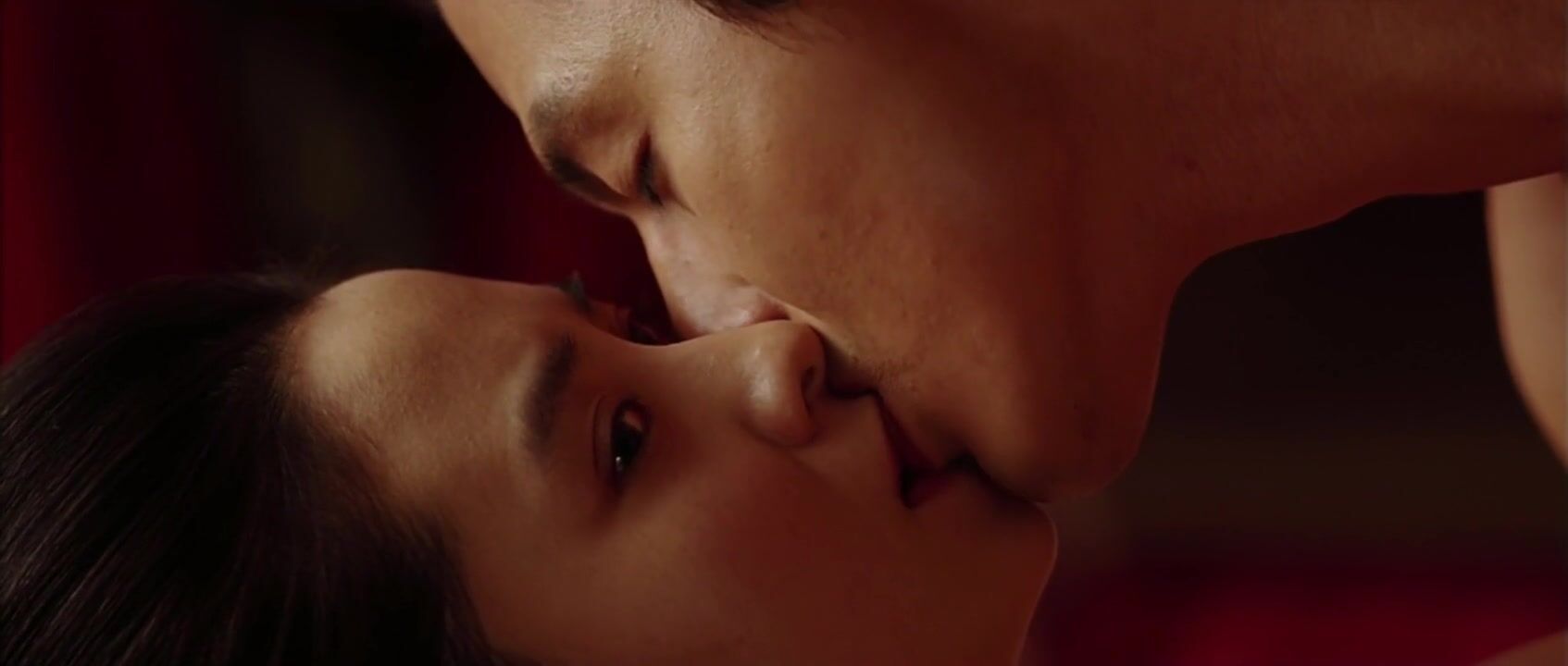 Bukkake Lascivious oriental MILF Ji-hyo Song in hot sex scene from Korean movie Frozen Flowers DreamMovies - 1