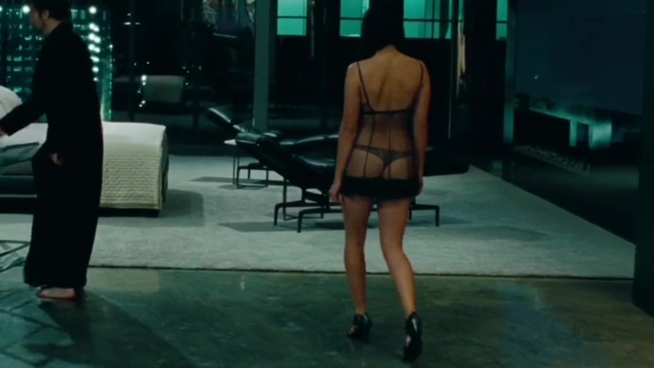 Dominatrix Off-color charmer Elizabeth Olsen is drilled hard in explicit movie sex scenes Comedor