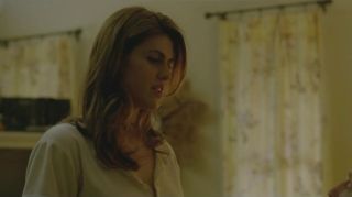 LargePornTube Sexy babe Lili Simmons does dirty things in TV show sex scenes from True Detective Gay Brokenboys