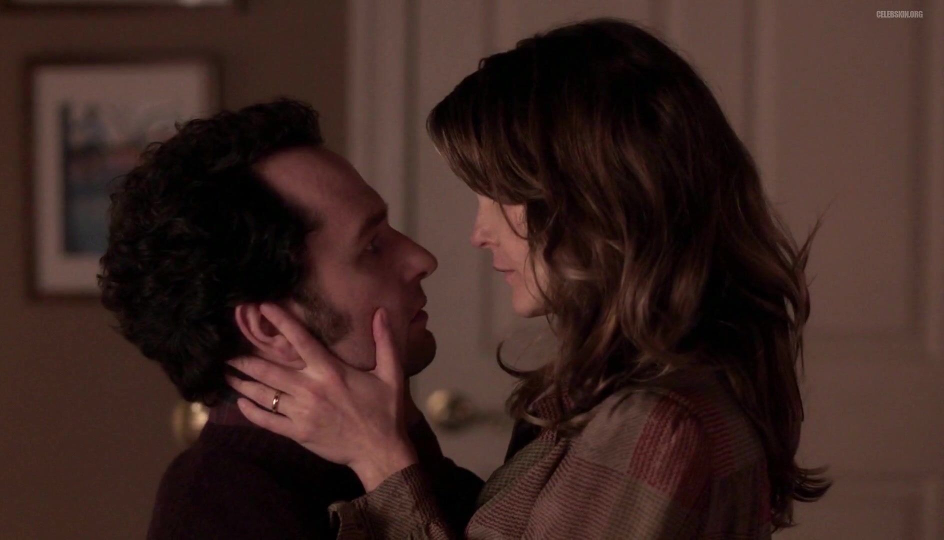 Sub Keri Russell looks hot-to-trot in explicit sex scene from The Americans S04E05 Clip