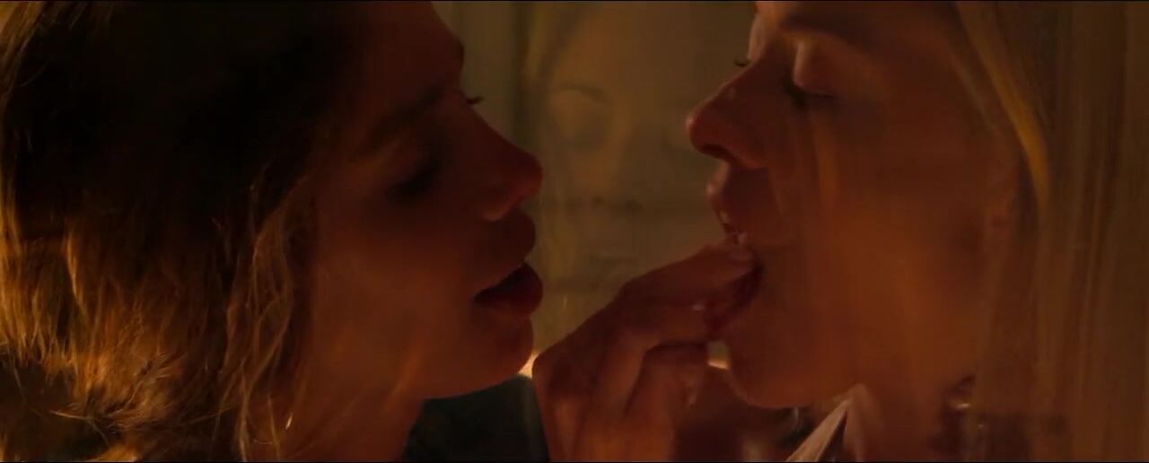 Forwomen Sarai Givaty and Kristanna Loken have lesbian sex scenes in Italian movie Body of Deceit Imlive