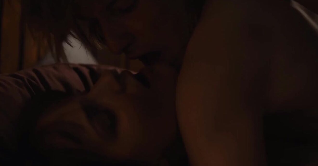 Zenra Louis Hofmann kisses and penetrates Lisa Vicari in erotic excerpts from Dark Chicks