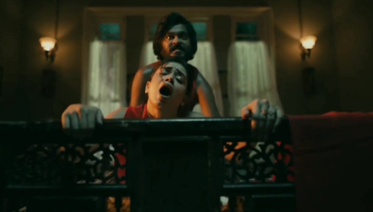 Tiny Indian man wakes up actress and bonks her doggystyle in explicit web series Deep Throat - 1