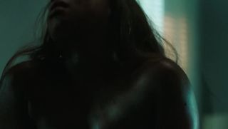 Man Petite Ebony MILF Naturi Naughton in explicit sex act in bedroom from Power TV series Sexvideo