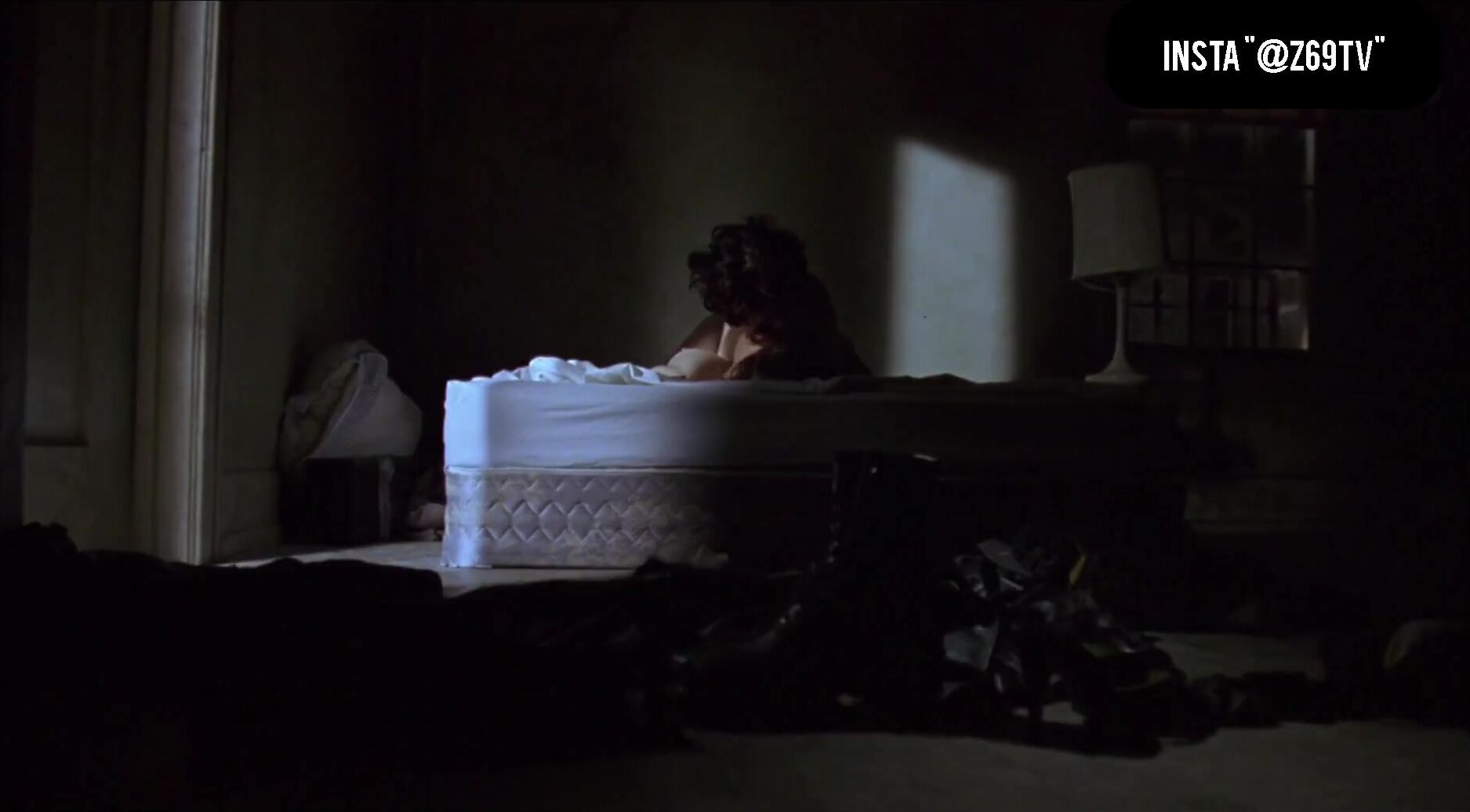 Lez Inviting MILFs bang to orgasm on white bedsheets drama film in Bound (1996) Cuckolding - 1