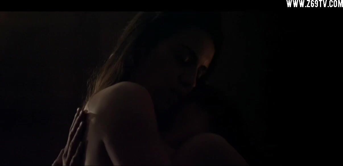 Cuck Two tender girlfriends merge their bodies and give cunnilingus in The FireFly (2015) X - 2