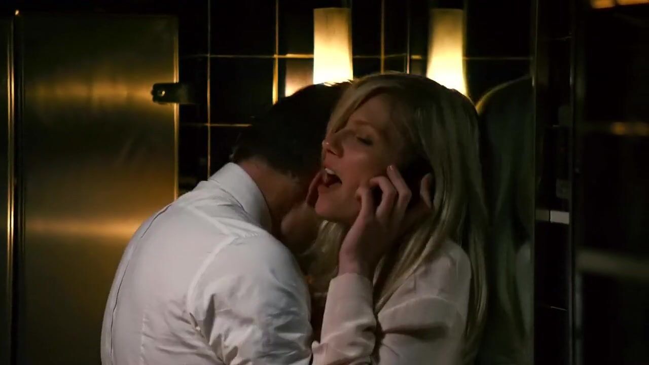 Hot Fuck Kirsten Dunst is nailed and changing in Bachelorette Hollywood sex scene (2012) Parship