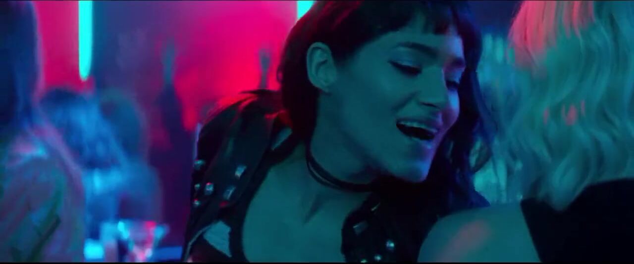 Italiana Sofia Boutella and Charlize Theron in lesbian sex scene from Atomic Blonde (2017) Culo Grande