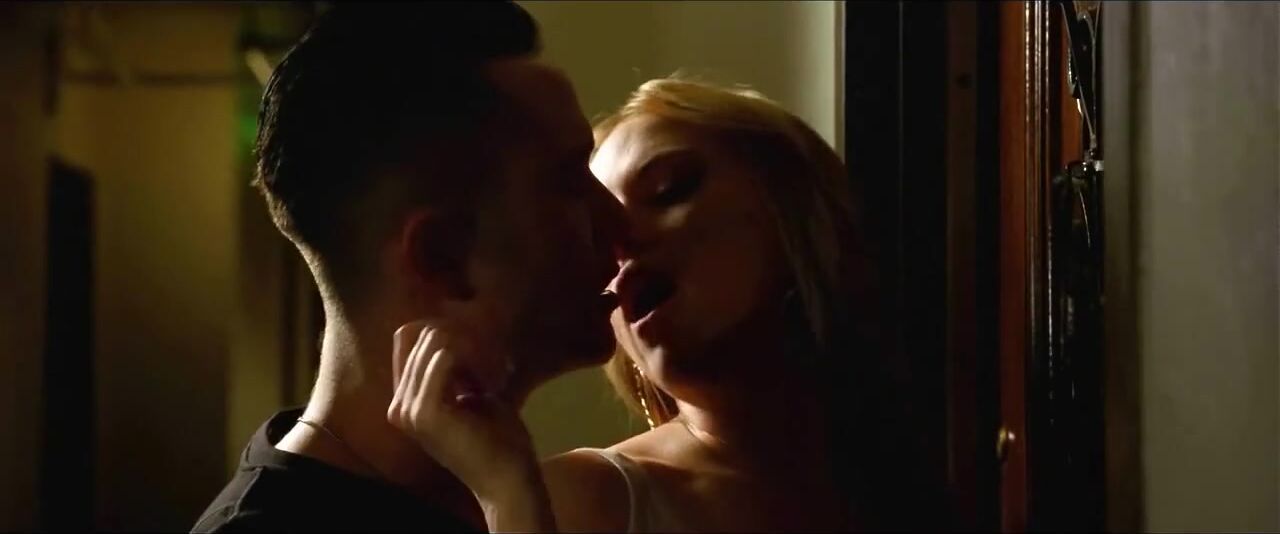 Real Amateur Porn Hot scene of Scarlett Johansson from Don Jon making lover cum without getting naked Italian