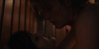 Porno Amateur HD sex moments of Lisa Vicari kissing and being fucked by Louis Hofmann in Dark Ghetto