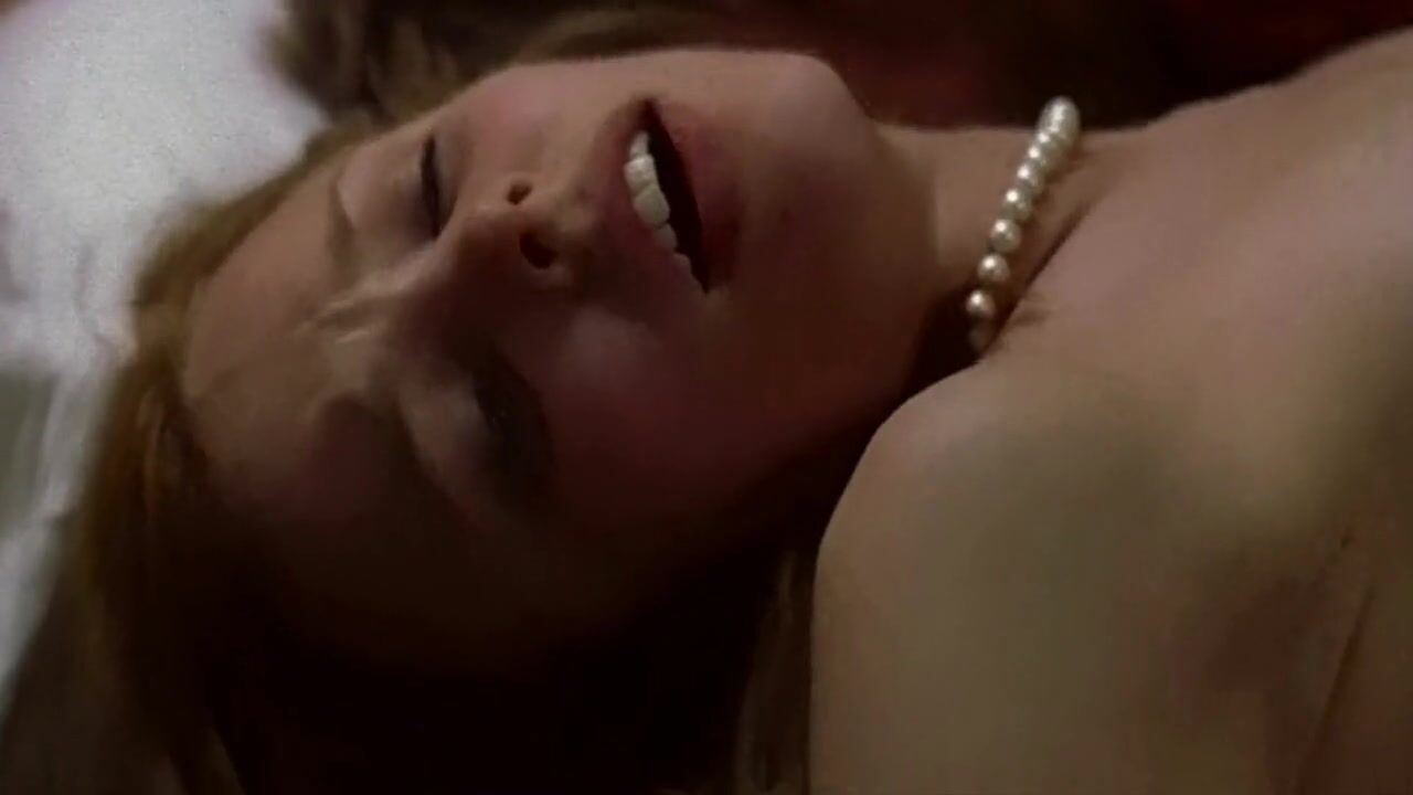 Paja Man and Rachel McAdams meet together in bedroom to bang in the romantic film The Notebook SeekingArrangemen... - 1