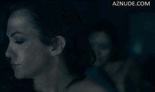 Voyeur Twosome lesbian sex scene of Asian Levy Tran and Kate Siegel in The Haunting of Hill House Riding