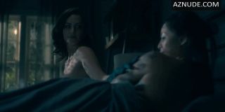 Hot Milf Twosome lesbian sex scene of Asian Levy Tran and Kate Siegel in The Haunting of Hill House GiganTits