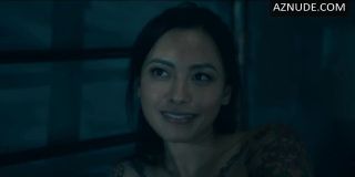Fudendo Twosome lesbian sex scene of Asian Levy Tran and Kate Siegel in The Haunting of Hill House Blow Jobs Porn