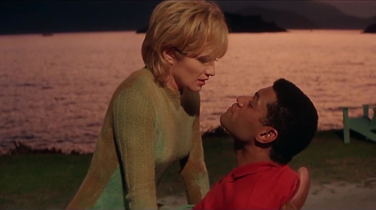 Gay Pawn Bad Company hot sex scene of Ellen Barkin nude being scored by the black boyfriend (1995) Stroking - 2