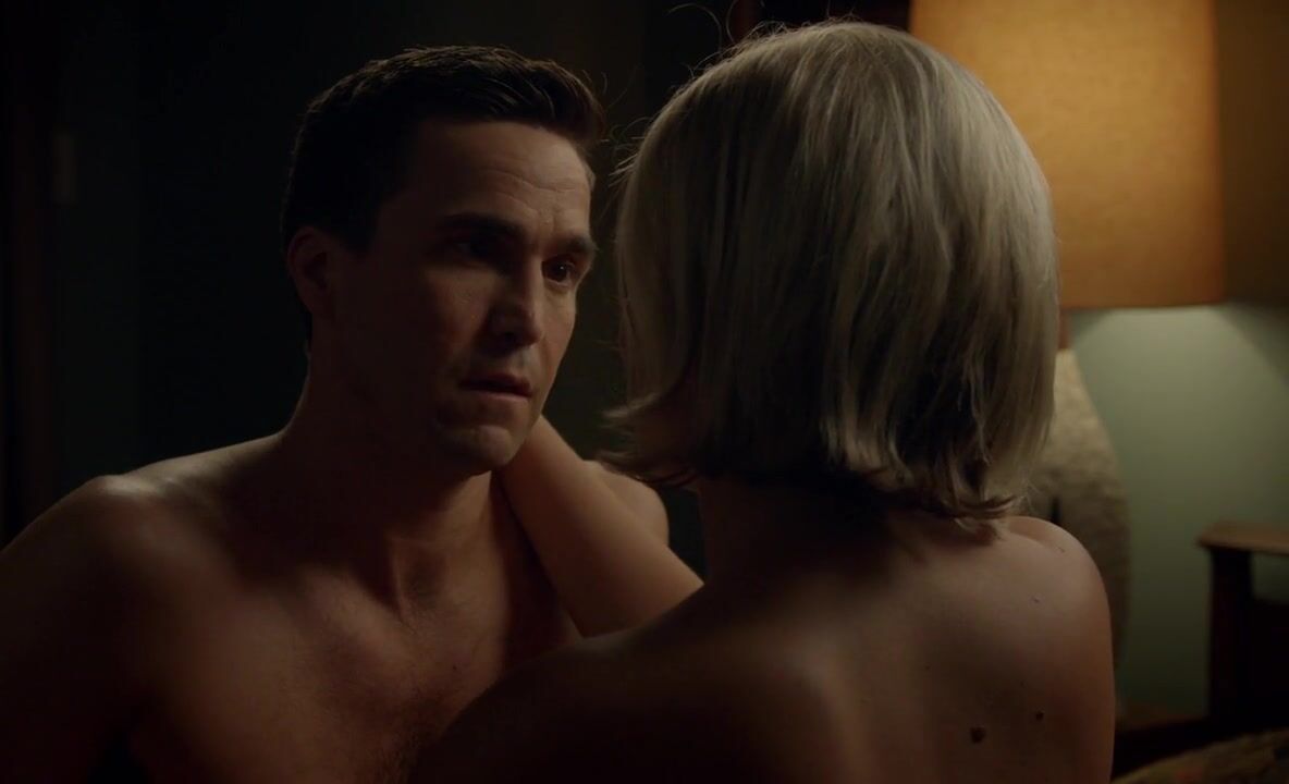 Exhibition Helene Yorke spends time together with man in TV series Masters of Sex: S03 E07 (2015) Camster