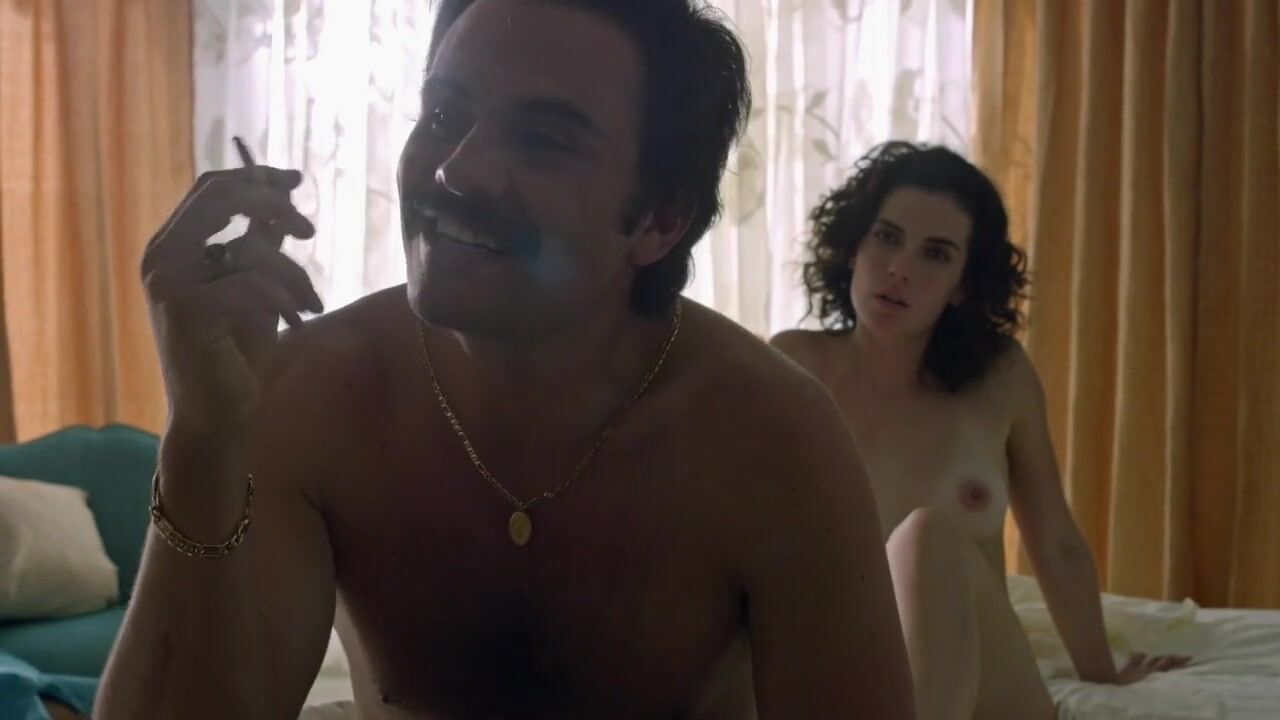 Pica Sex with Laura Perico ends so happily for drug lord in TV series Narcos S01e05-06 (2015) Movies - 1