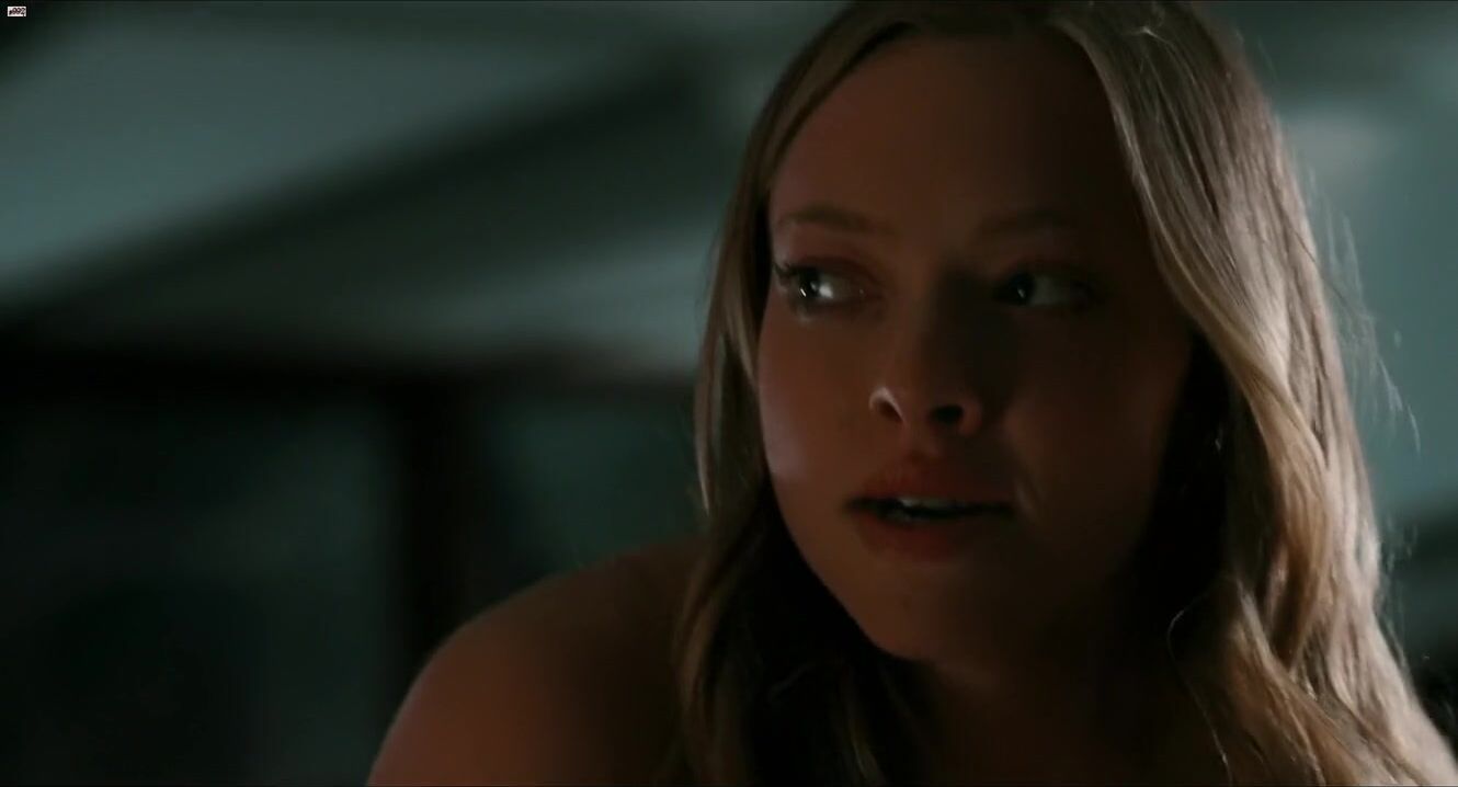 Old Man Amanda Seyfried isn't an innocent girl anymore and rides the cock in Chloe (2009) Fucked Hard