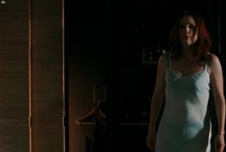 Passion-HD Amanda Seyfried isn't an innocent girl anymore and rides the cock in Chloe (2009) Sexy bikini