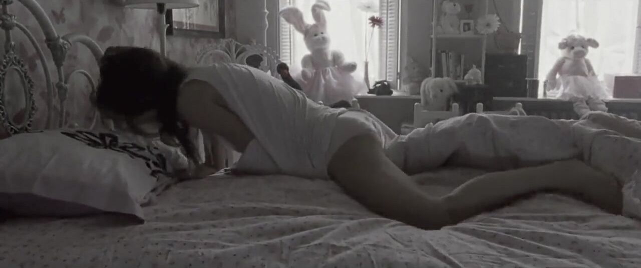 Teenage Girl Porn Director cut masturbation scene of Natalie Portman who satisfies herself in Black Swan Gay Oralsex