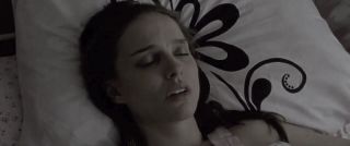 Amateur Blow Job Director cut masturbation scene of Natalie Portman who satisfies herself in Black Swan Fantasti