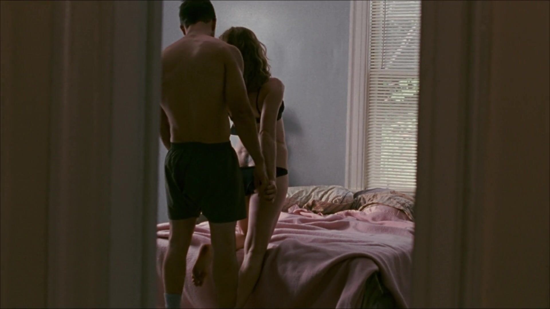 Cheat Man takes Amy Adams to bed but fails to bonk her in nude scene from The Fighter (2010) Chastity - 2