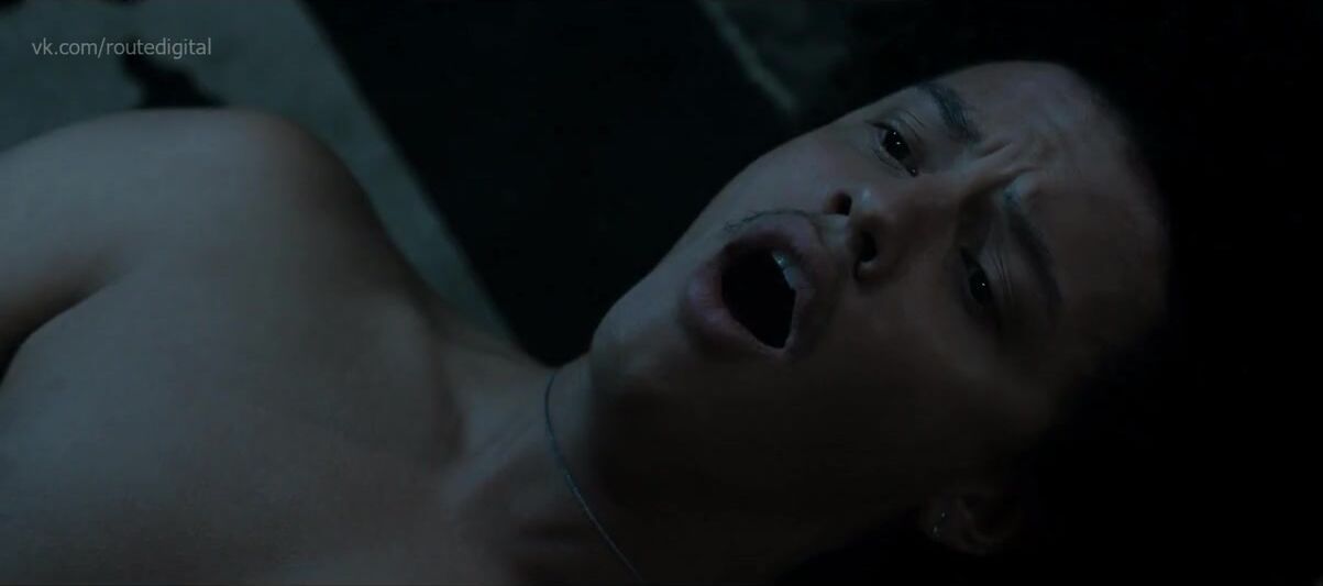 Shy Woman actor Sydney Sweeney satisfies black man in sex scene from Nocturne (2020) Shemale Porn - 1