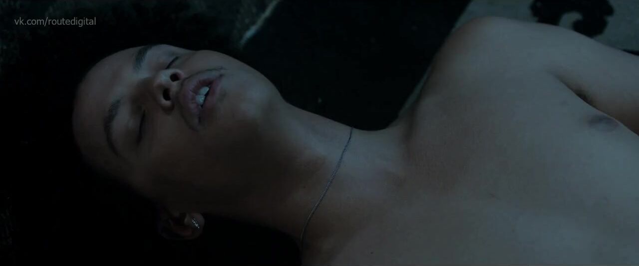 Korea Woman actor Sydney Sweeney satisfies black man in sex scene from Nocturne (2020) Gang Bang