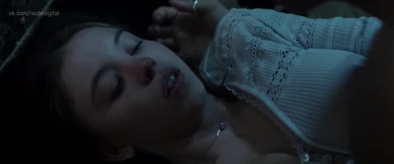 Camdolls Woman actor Sydney Sweeney satisfies black man in sex scene from Nocturne (2020) Tanned - 1