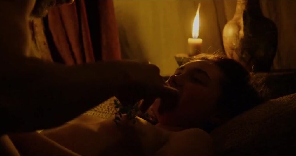 Bikini Man misuses power to fuck the girl he loves to see how she cums in Outlaw King (2018) Cam Porn