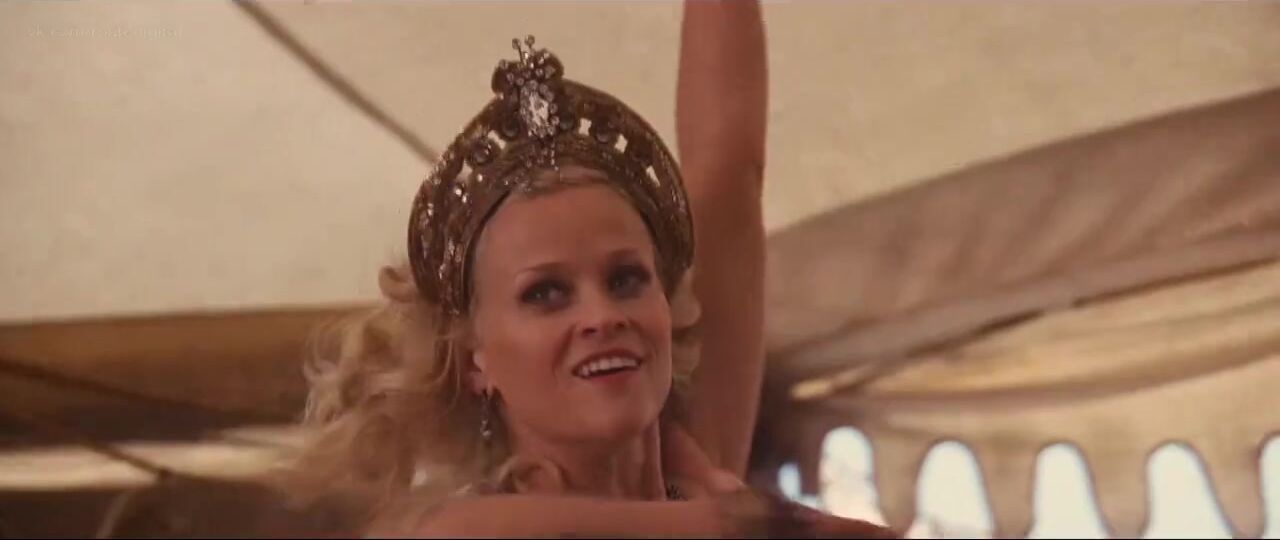 Tributo Reese Witherspoon shows how she fools around in sex scene from Water for Elephants (2011) Double Penetration - 1