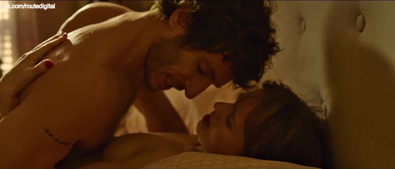 Ruiva Alba Ribas nude tempts loved man and gets scored in Spanish film Te quiero, imbécil (2020) Office Sex - 1