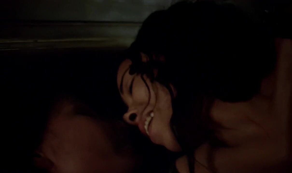 Tube77 Ensnaring movie stars Jessica Parker Kennedy and Clara Paget nude in Black Sails Hair - 2
