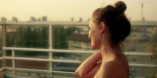 Gay Kissing Peri Baumeister in HD hot nude scene in Blochin Die Lebenden Und Die Toten (2015) veyqo