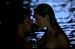 Amature Sex Kelly Brook flirts with the brutal young man and has hard sex in Survival Island Licking