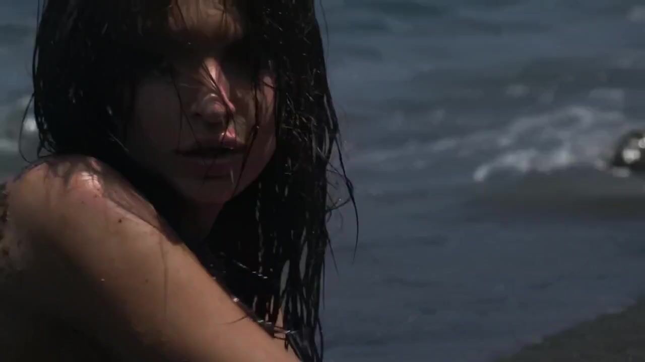 Butt Sex Emily Ratajkowski shows off boobs and smooth pussy in compilation of video shoots NewStars