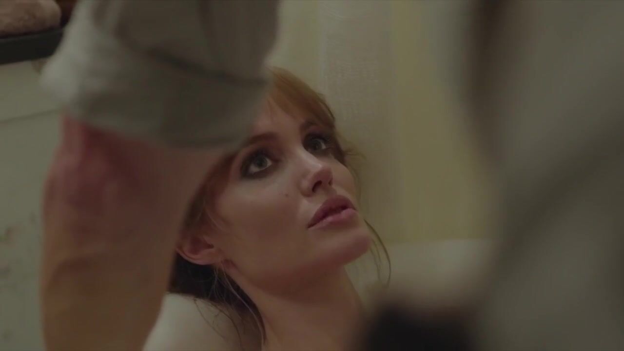FreeAnimeForLife Brad Pitt doesn't give up and joins celebrity Angelina Jolie in bath in By The Sea (2015) Ass