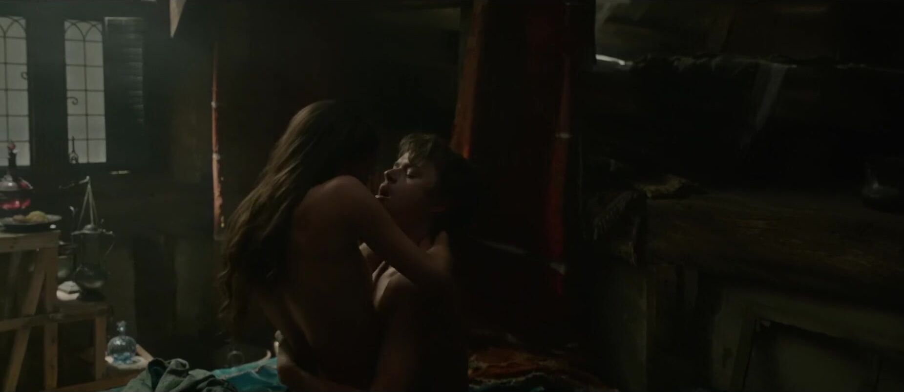 Vivid Hot sex scenes of Alicia Vikander and other actresses being penetrated in Tulip Fever Chile - 2