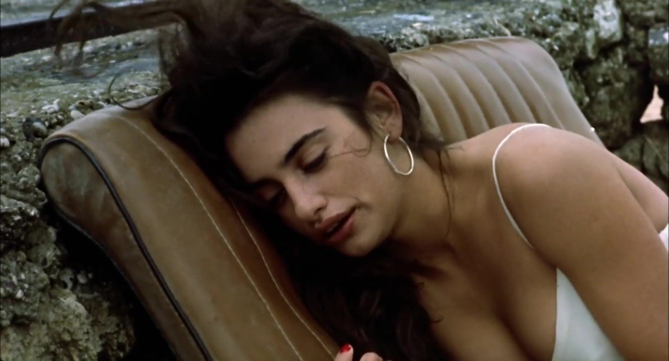Lez Hardcore Men need just Penelope Cruz's boobs and pussy in Jamon Jamon explicit sex scenes (1992) Gay Straight Boys - 1