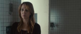 Shy Kristen Wiig plays role of underfucked MILF who hooks up in The Skeleton Twins (2014) Lesbian threesome