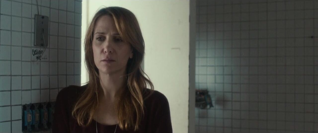 Mommy Kristen Wiig plays role of underfucked MILF who hooks up in The Skeleton Twins (2014) Colombiana