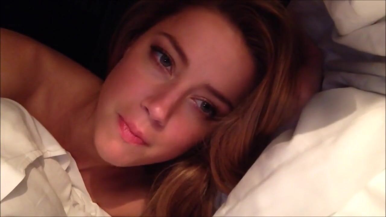 Gay Anal Hot Amber Heard made a video of herself in the nude before sleep that was leaked Gay Boyporn