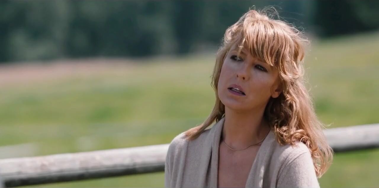 White Girl Kelly Reilly's tits make cowboy pay attention to them and fuck the twat in Yellowstone Para - 2