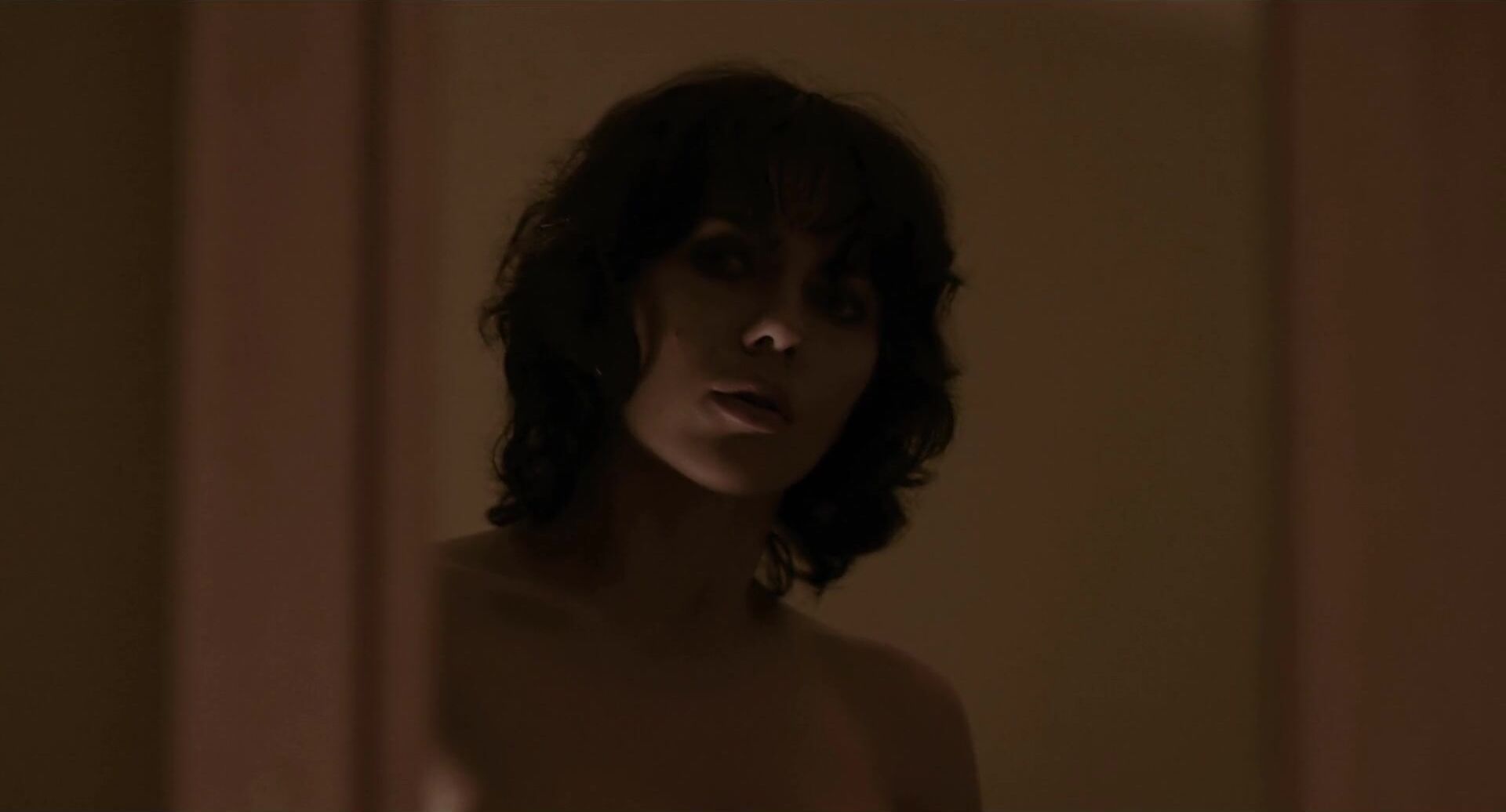 Gay Blowjob Nude scene from Under The Skin where Scarlett Johansson appears with no clothes Flash - 2