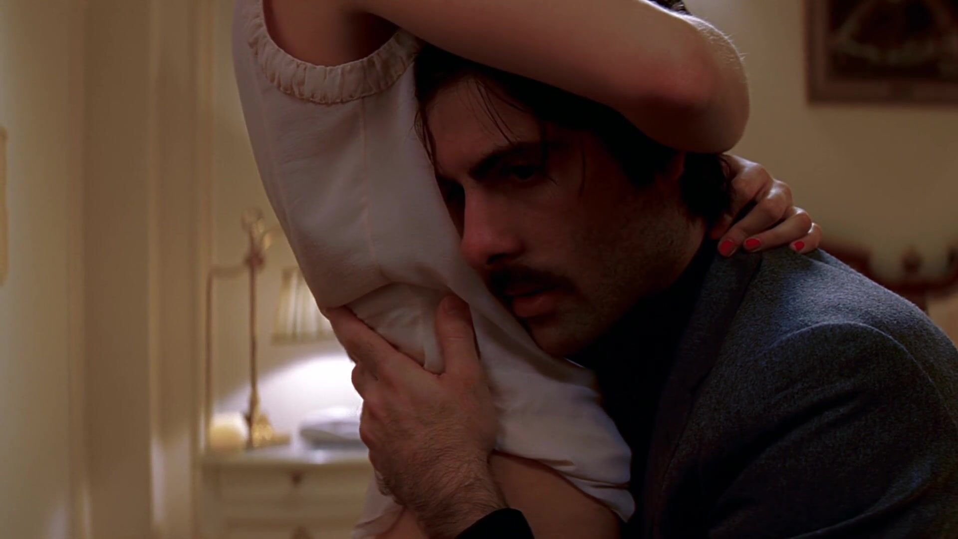 Plump Sexy actress Natalie Portman gives herself to mustachioed guy in Hotel Chevalier (2007) Free3DAdultGames